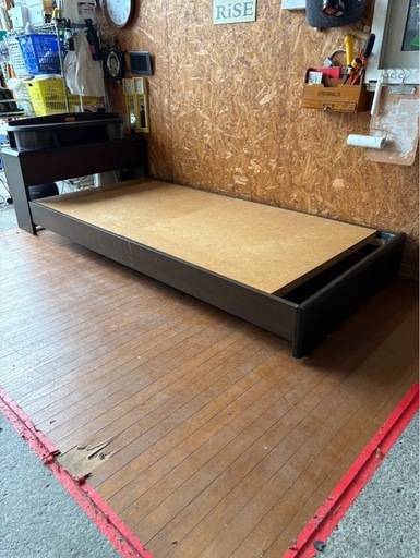 I2609 Annal bed   アンネルベッド　シングルベッド　ベッド　フレーム　ジャンク　電球切れ　側面傷あり