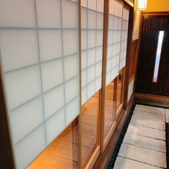 雪見障子　中庭前ガラス付き障子 の画像