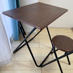机と椅子のセット(価格もセット価格です！)の画像