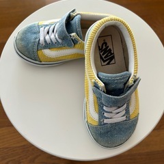 バンズスニーカーの画像