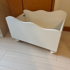 おもちゃ箱　本棚の画像