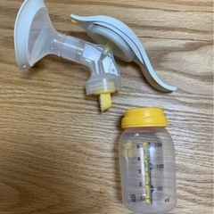 medela 手動搾乳器 150ml ボトル付きの画像