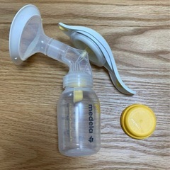 medela 手動搾乳器 150ml ボトル付きの画像