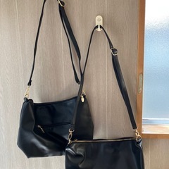 受け渡し者あり　ショルダーカバン　2点　黒の画像