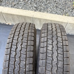 軽バン軽トラ 22年DUNLOP スタッドレス145R12 8PR ２本⭐️の画像