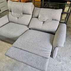 リサイクルショップどりーむ天保山店　No.4392　ニトリ　電動リクライニングソファ　２人掛け　グレー　簡単ボタン操作でリクライニングできます♪の画像