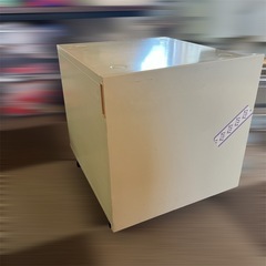 無料！キャスター付き　オフィス用品　ボックスの画像