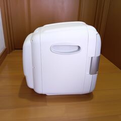 美品!!未使用!!  備品5.5ℓ　2電源式ｺﾝﾊﾟｸﾄ保冷保温ﾎﾞｯｸｽの画像