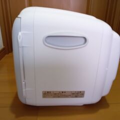 美品!!未使用!!  備品5.5ℓ　2電源式ｺﾝﾊﾟｸﾄ保冷保温ﾎﾞｯｸｽの画像