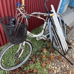 自転車、鉄屑の画像
