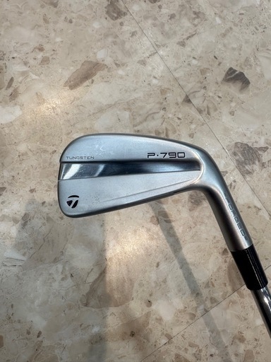 【超美品】テーラーメイド　7番アイアン　P790