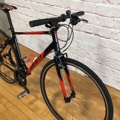 【大人用】整備済中古クロスバイク  ジャイアント 700cクロスター(M:500) 黒赤色 <自転車のオオムラ 静岡店>の画像
