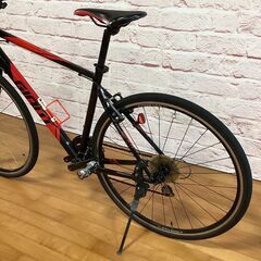 【大人用】整備済中古クロスバイク  ジャイアント 700cクロスター(M:500) 黒赤色 <自転車のオオムラ 静岡店>の画像