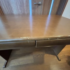 机(学習机)の画像
