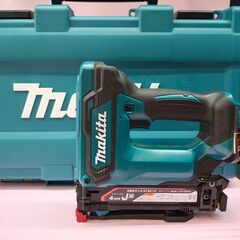 【中古】マキタ　充電式タッカ18V　ST421DK　本体＋ケース【ハンズクラフト熊本けやき通り店】【店頭取引限定】の画像