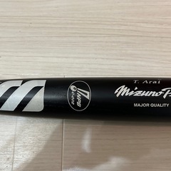カープ歴代選手　実使用バット(一部サイン入り)の画像