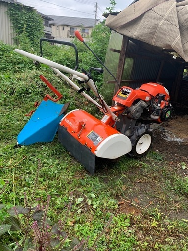 クボタ耕運機　TR600 はるな　培土器付き　逆転 6.2馬力