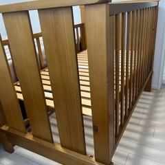 【マットレスセット可/1万円】オーストラリア Booriの木製ベビーベッド SGマーク付（片側スライド柵/車で引取り必須）の画像