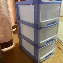 ‼️10月末で捨てます‼️三段引き出しの画像