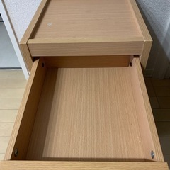 コンセント付き収納家具の画像
