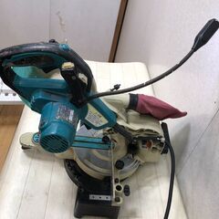 マキタ LS0611FL 165mm スライド丸ノコ レーザー ライト 中古 動作確認済み レーザー付 樹脂ベース仕様 卓上丸ノコ 切断 電動工具　DIY 木工 集成材 角度切断 現状渡し 刃交換推奨 糸島市内 送料無料】88264-1の画像