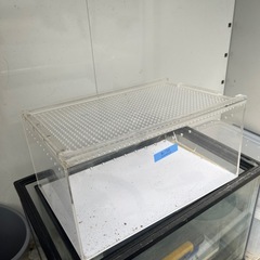 水槽　スライド式昆虫ケースヒビ有りの画像
