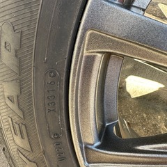 バリ溝　マナレイスポーツ 16インチスタッドレス　205/60R16の画像