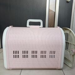 ペットキャリーの画像