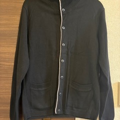 ①plus one アウターの画像