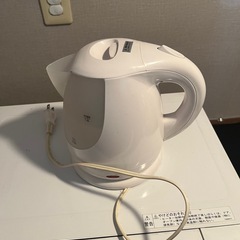 電子レンジ、炊飯器、ケトルの画像