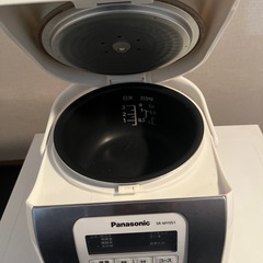 電子レンジ、炊飯器、ケトルの画像