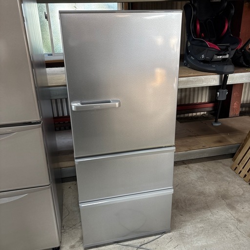 アクア  冷蔵庫  2022年製 　272ℓ  3段