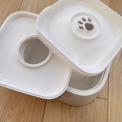 濡れないペット用給水器の画像