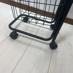 バスケットワゴン スチールの画像