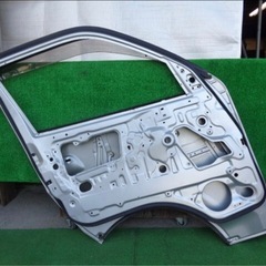 トヨタ／ハイエース TRH200V 左フロントドアパネルのみ の画像