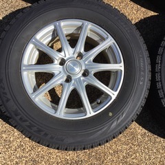 185/70R14 アルミホイール付スタッドレスタイヤ4本セットの画像