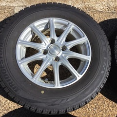185/70R14 アルミホイール付スタッドレスタイヤ4本セットの画像