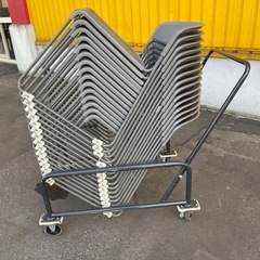 【在庫多数】メッシュ素材 スタッキングチェアの画像