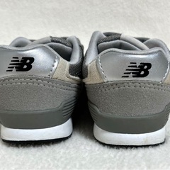 ニューバランス 12.5の画像