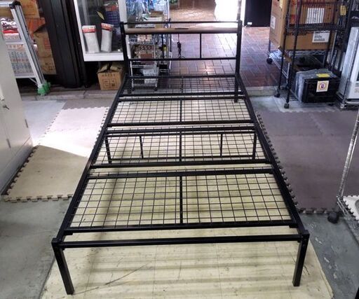ニトリ パイプベッド コンセント付き シングル 幅98×奥行202×高さ60cm