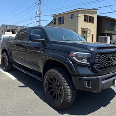 タンドラに使用　FUEL　20インチホイール　バリ山タイヤ付き　4本 フューエルの画像