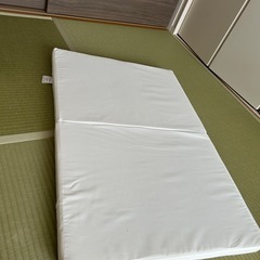 ベビークッションとベビー固綿敷ふとんふとんの画像