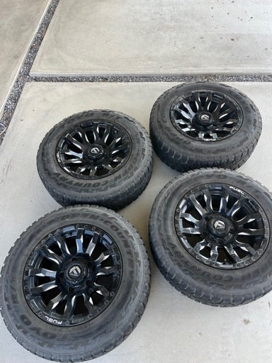 ジムニー　使用　フューエル　ホイール　16インチ　美品　FUEL