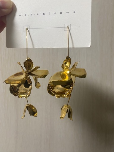 ★お値下げ★ A.B.Ellie Magnolia Stem Dropピアス　ゴールド