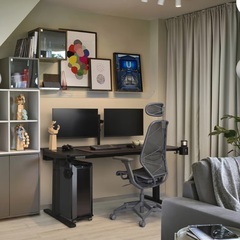 IKEA ウートマニング 紺色昇降式デスク【10/6まで限定⠀】の画像