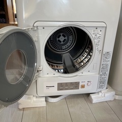 Panasonic 電気乾燥機 の画像