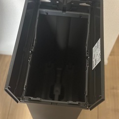 (新品美品)カインズ ゴミ箱 蓋 両開き 茶色 (35ℓ)1点の画像