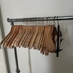 激安　木製ハンガー
35本の画像
