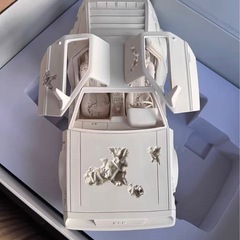 Daniel Arsham ERODED DELOREAN Figure (Edition of 500)の画像