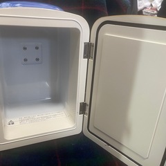 ミニ冷蔵庫 車用冷蔵庫 温め＆冷え ブルー 青 ポータブル 冷温庫 保温庫の画像